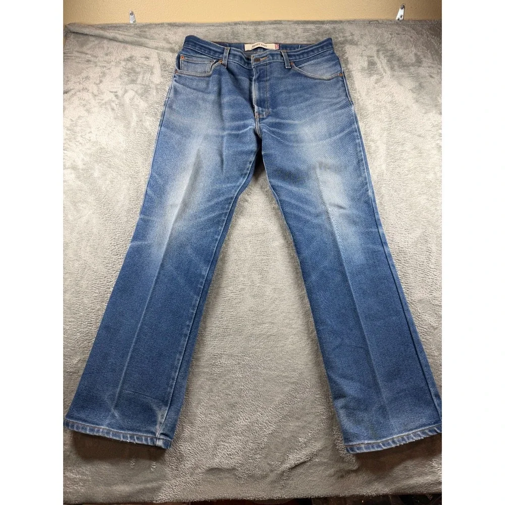 Levis lot pairs